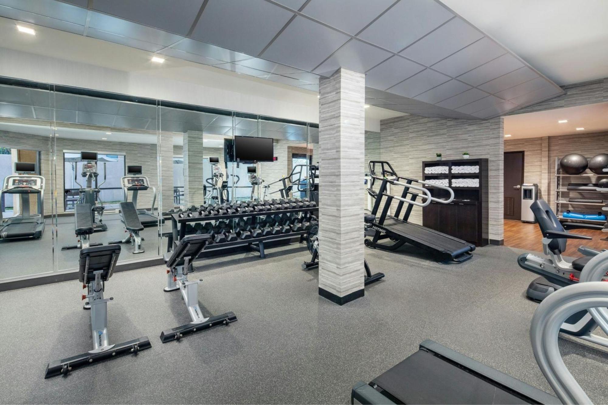 Hotel Courtyard By Marriott Dayton North Esterno foto