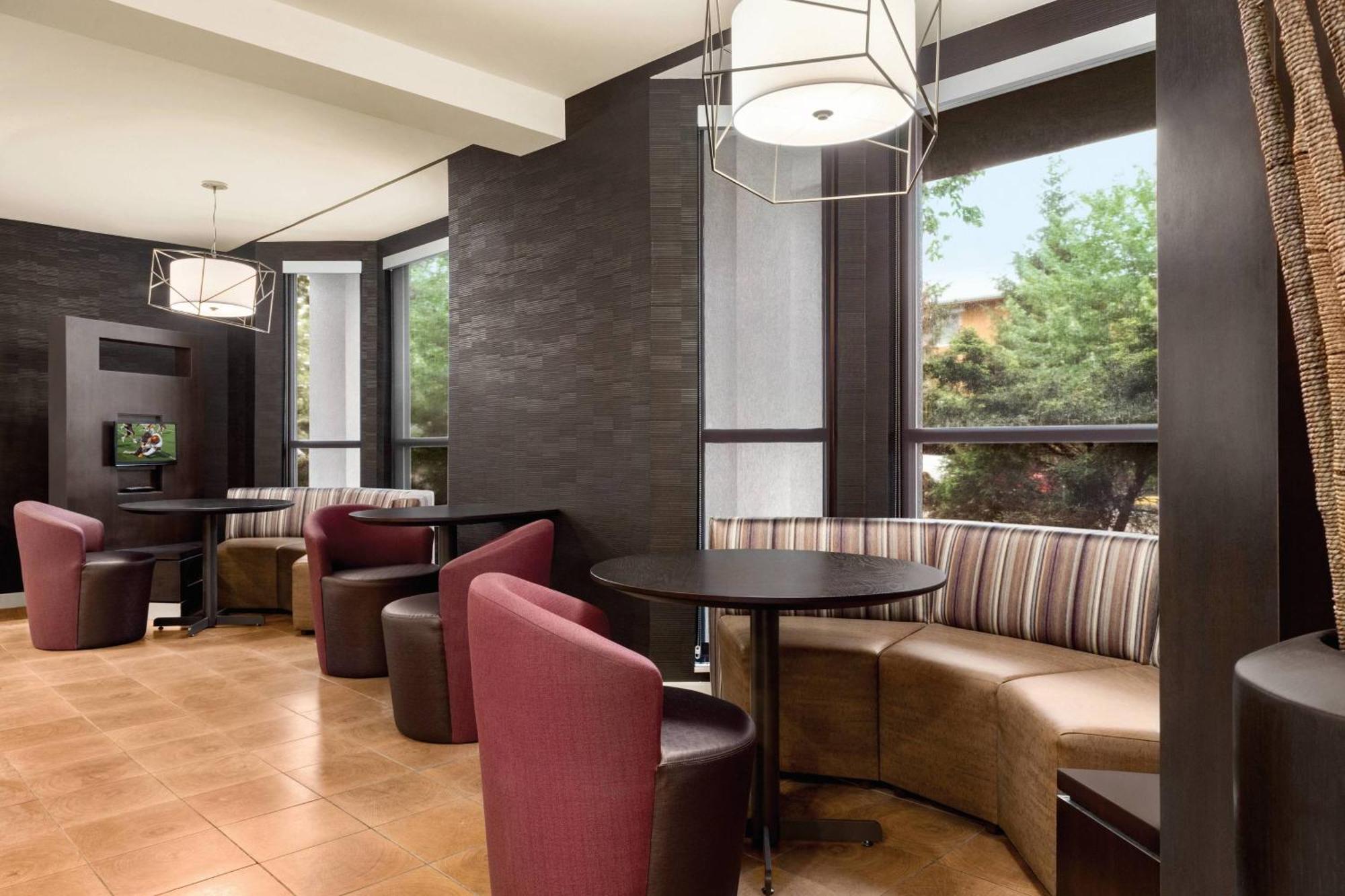 Hotel Courtyard By Marriott Dayton North Esterno foto