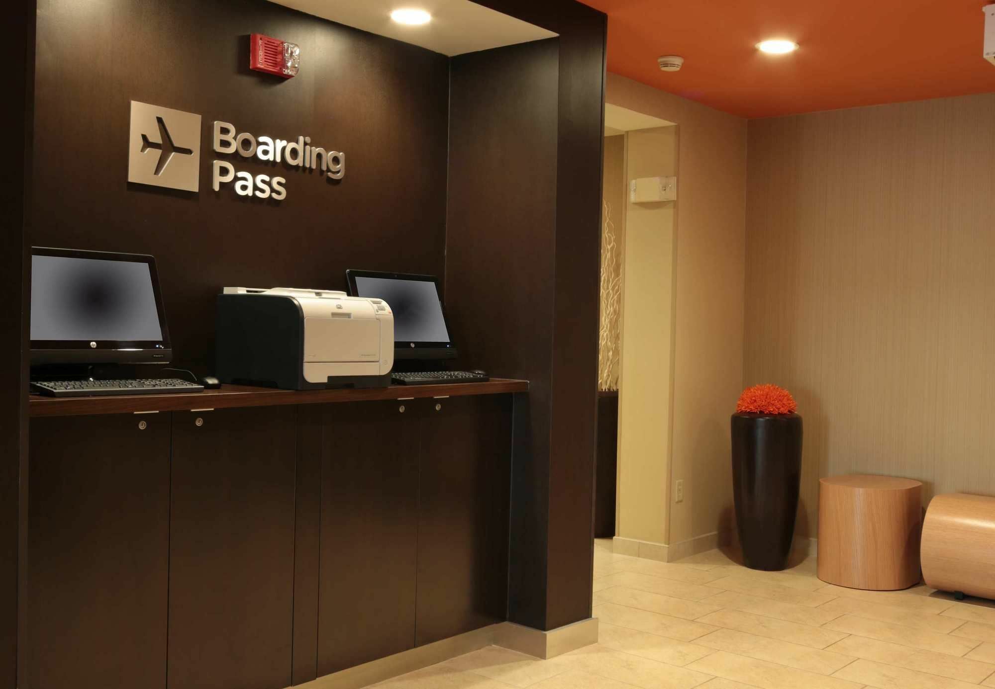Hotel Courtyard By Marriott Dayton North Esterno foto